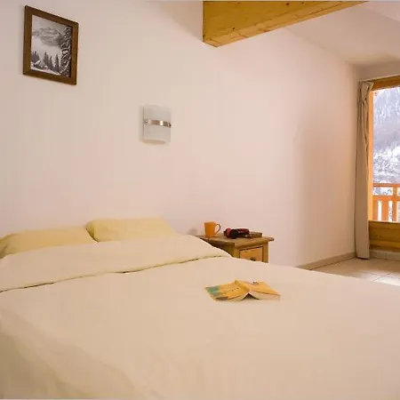 Madame Le Parc Des Airelles Apartmanhotel 3*
