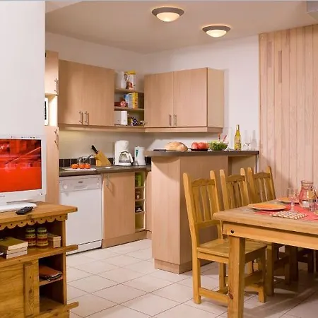 Madame Le Parc Des Airelles Apartmanhotel